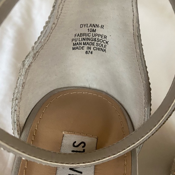 Gorgeous rhinestone heels by Steve Madden. Size 10 - Picture 8 of 8